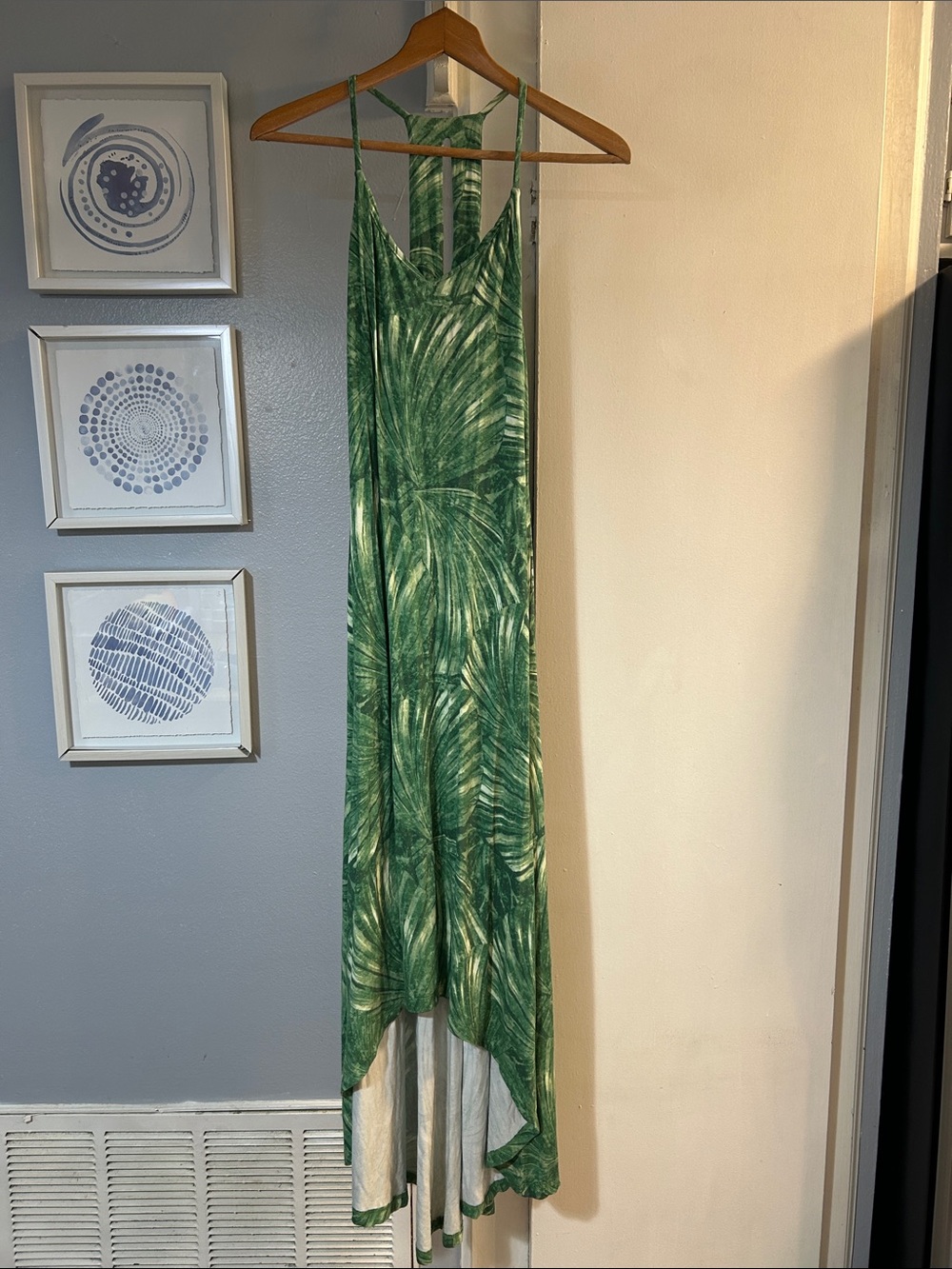 C&C California Whimsical Fairy Green Palm-Print High-Low Maxi Dress Size M
